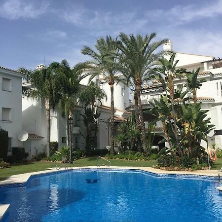 Beautiful 2 Bedroom Apartment @ Puerto Banus! 马尔韦利亚 外观 照片
