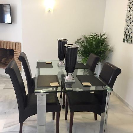 Beautiful 2 Bedroom Apartment @ Puerto Banus! 马尔韦利亚 外观 照片