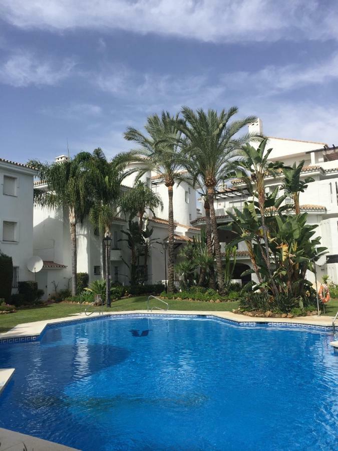 Beautiful 2 Bedroom Apartment @ Puerto Banus! 马尔韦利亚 外观 照片
