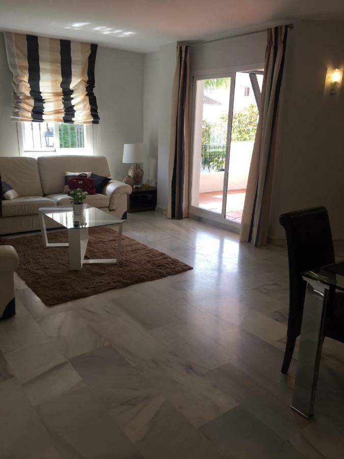 Beautiful 2 Bedroom Apartment @ Puerto Banus! 马尔韦利亚 外观 照片