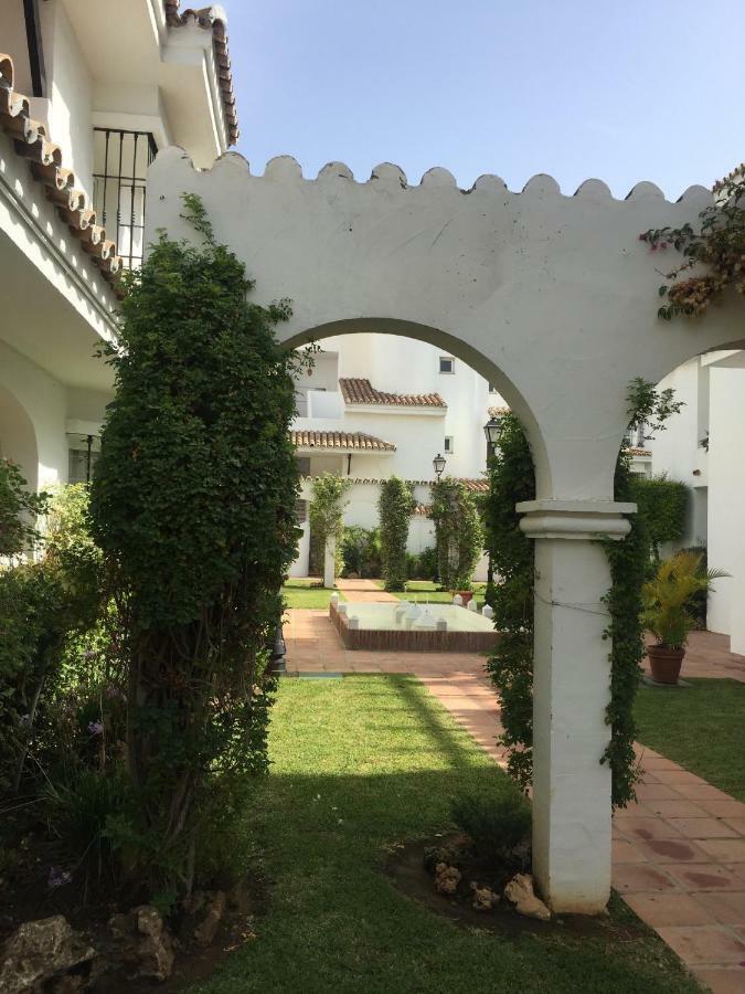 Beautiful 2 Bedroom Apartment @ Puerto Banus! 马尔韦利亚 外观 照片