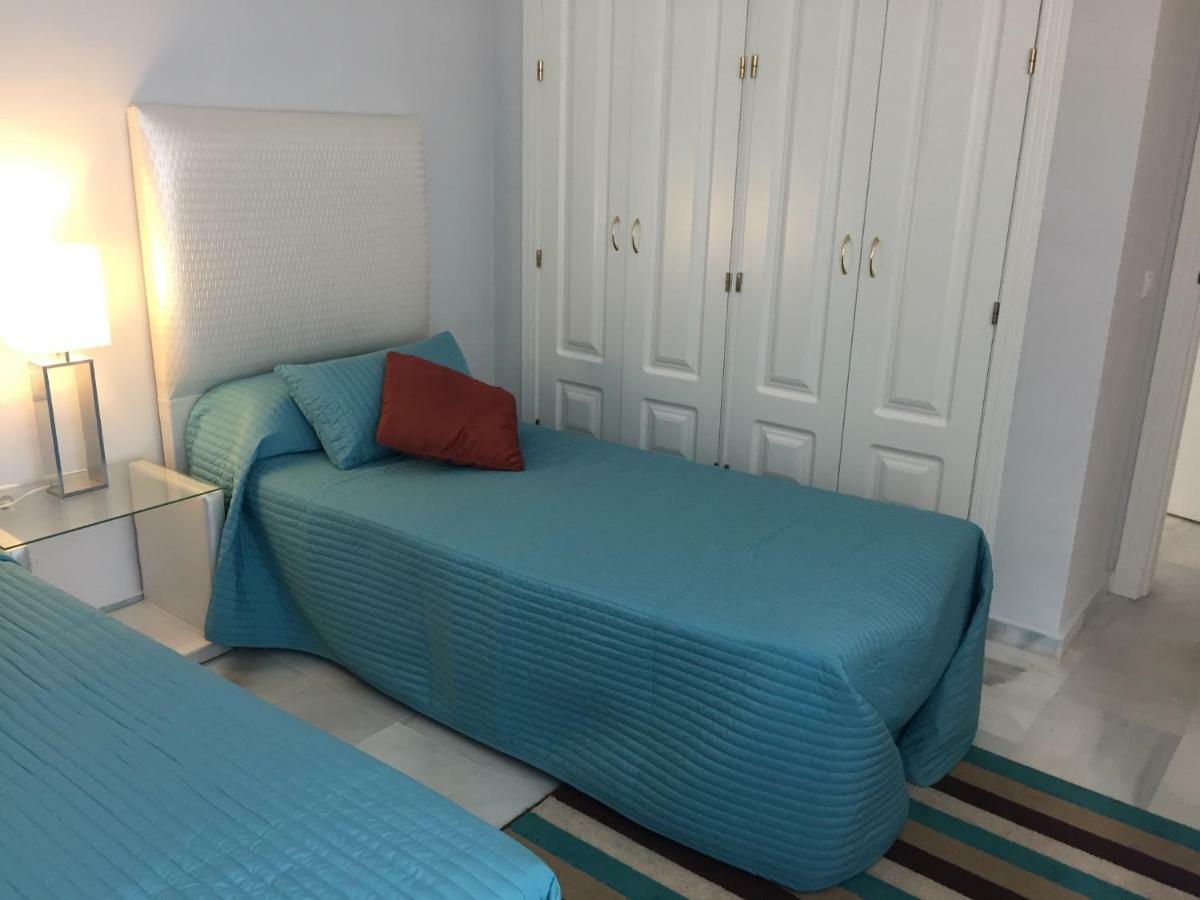 Beautiful 2 Bedroom Apartment @ Puerto Banus! 马尔韦利亚 外观 照片